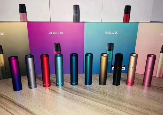 抽电子烟感觉喉咙里有东西 抽电子烟感觉喉咙里有东西在动